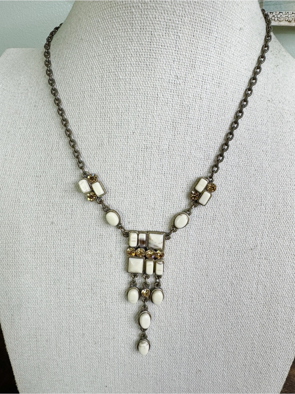 Antique-Style Cream Stone Drop Necklace
